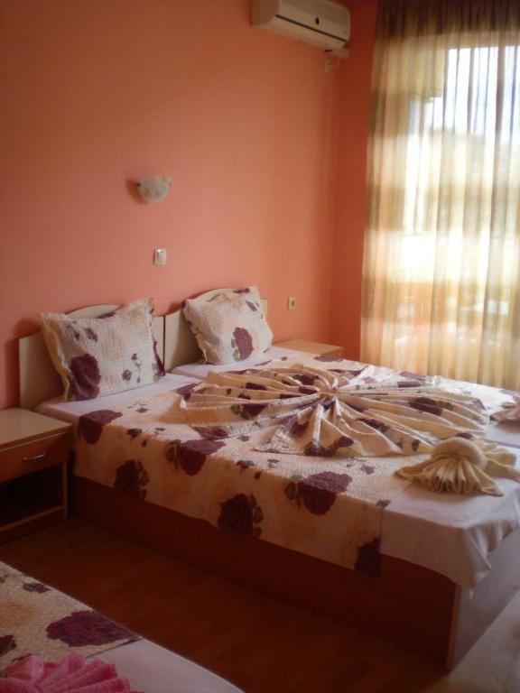 Hotel Sirena Primorsko Rum bild